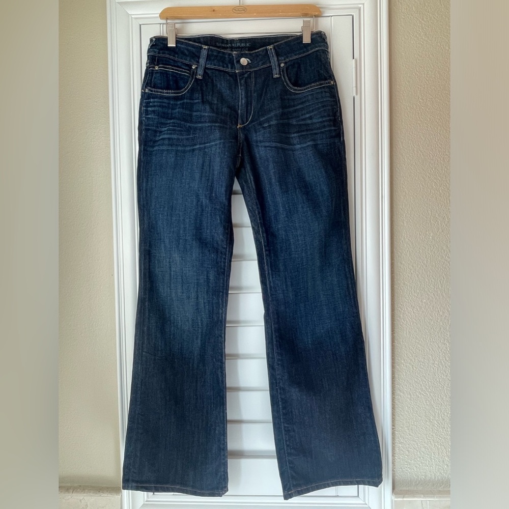 Banana Republic 10P dark blue denim jeans classic boot cut distressed petite
